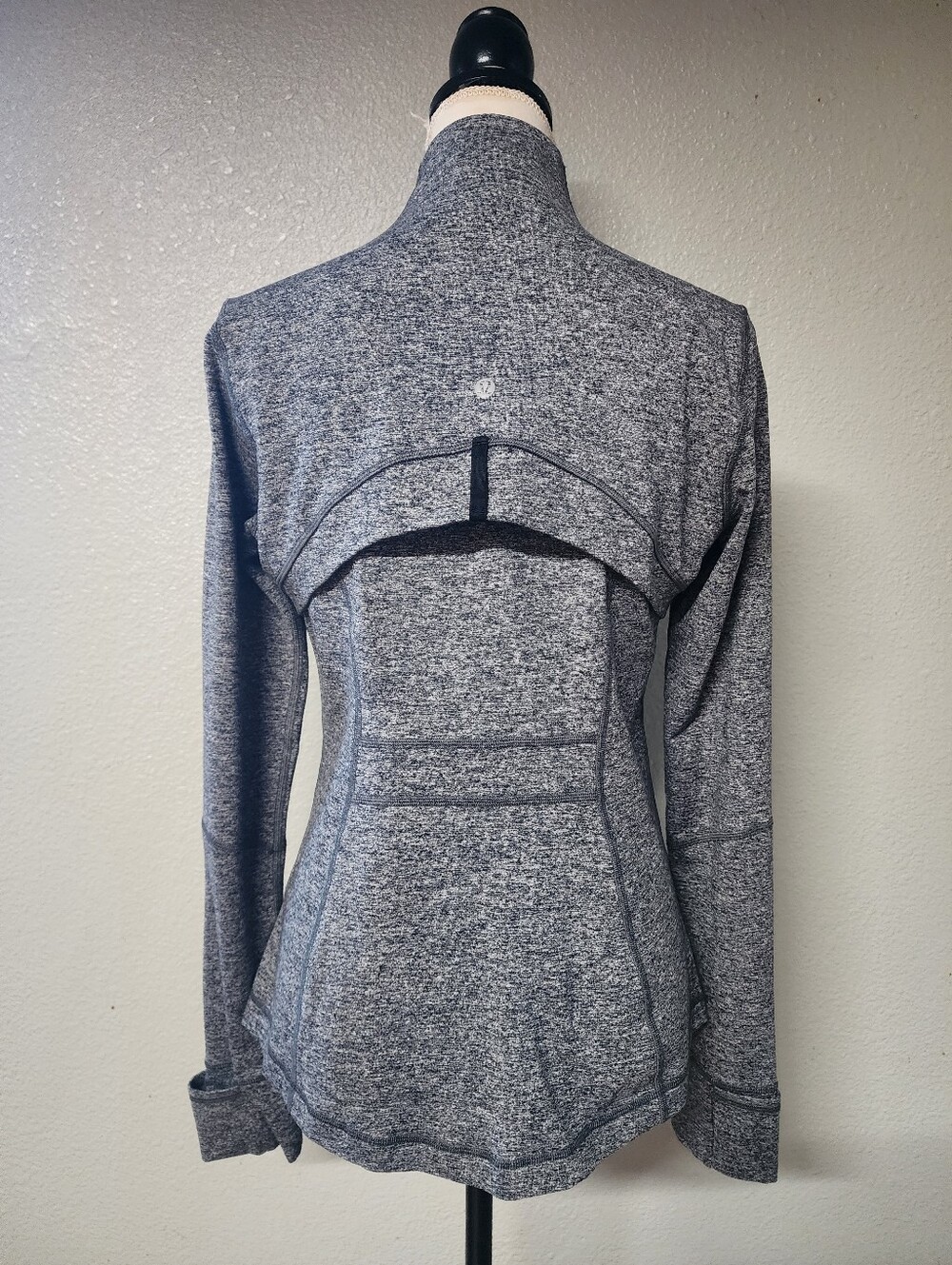 Lululemon Define Jacket - Picture 6 of 6